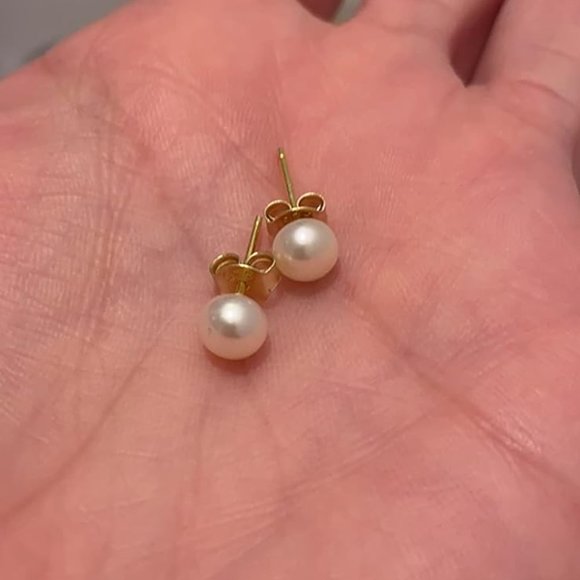 Womens Sterling Silver 14K Gold Plated Handpicked Freshwater Stud Pearl Earrings - Picture 8 of 13